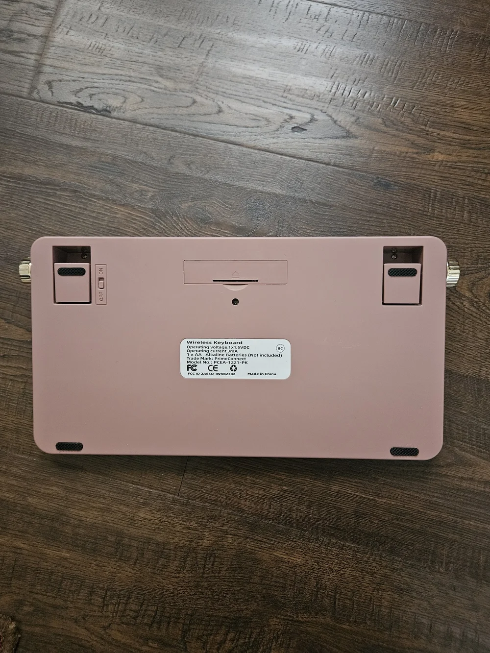 Pink Bluetooth Retro Keyboard with Gold Accent for Tablets